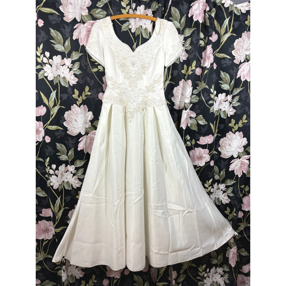 Eden Bridals Vintage Ivory Satin Lace Pearl Wedding Dress Gown Size 10 M
